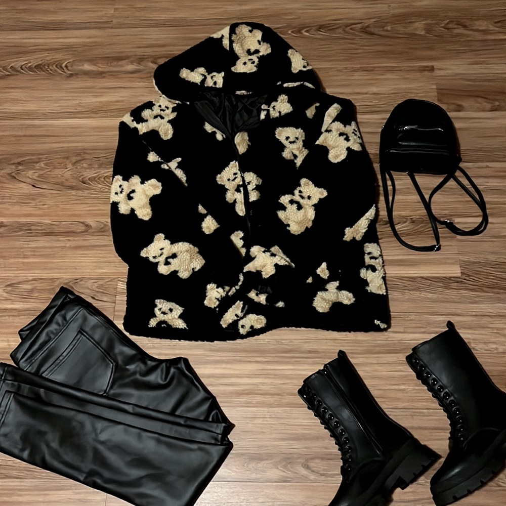 Black teddy print zip up hoodie jacket🧸✨